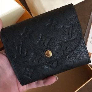 Louis Vuitton absolutely stunning wallet!